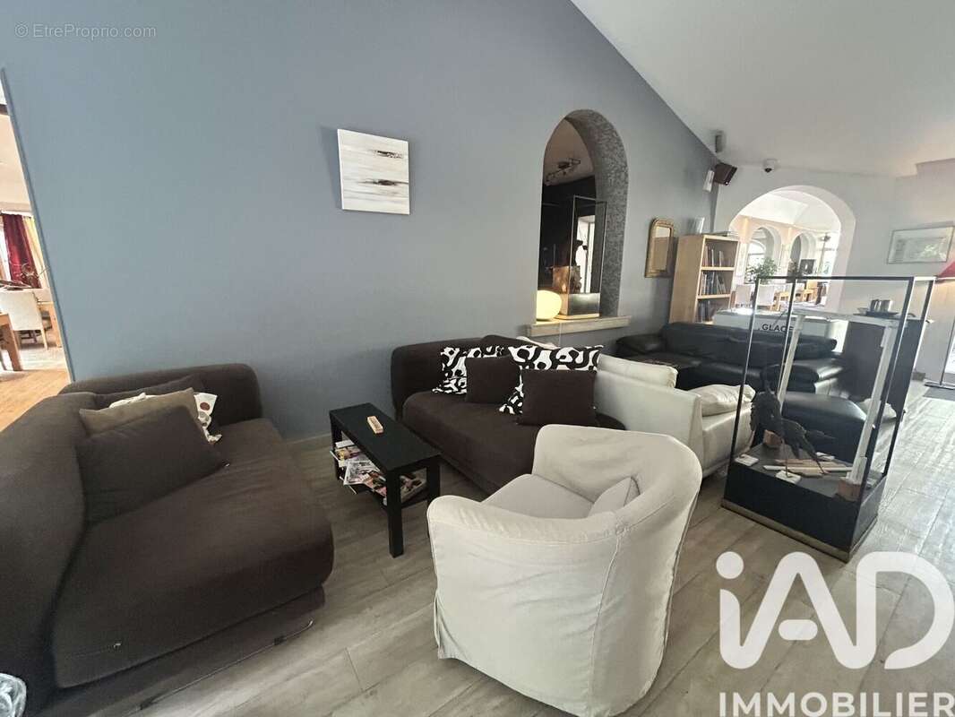 Photo 4 - Commerce à AUBIGNOSC