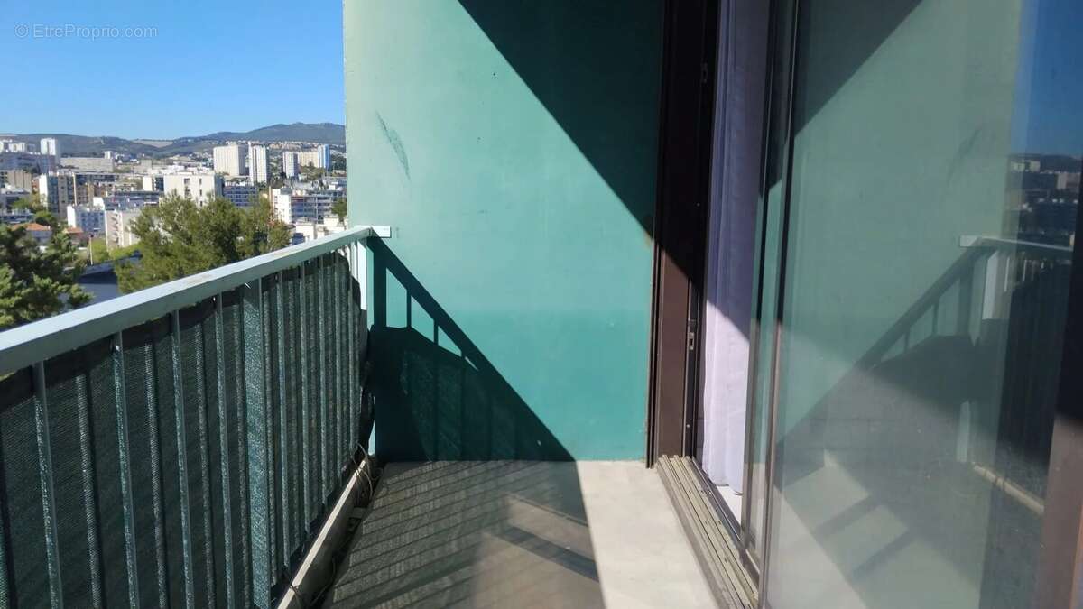 Appartement à MARSEILLE-12E