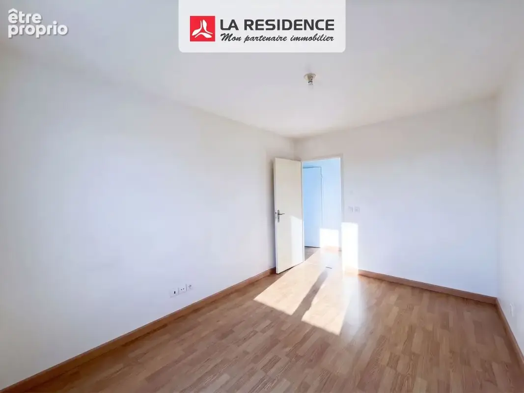 Appartement 64 m² à Saint-Ouen-L'aumone  - photo 8