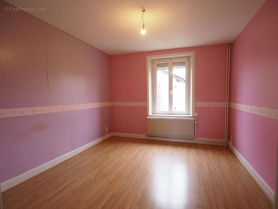 Maison à NOMEXY