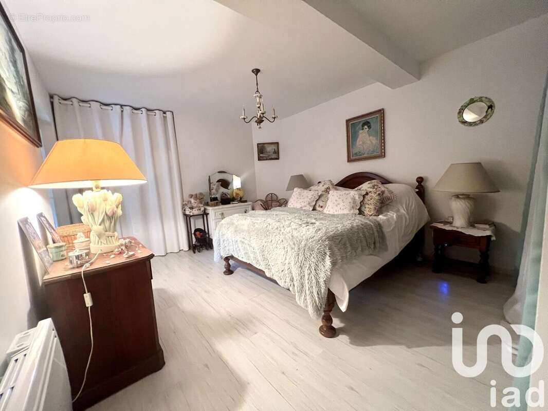 Maison 162 m² à Heiltz-Le-Maurupt  - photo 7