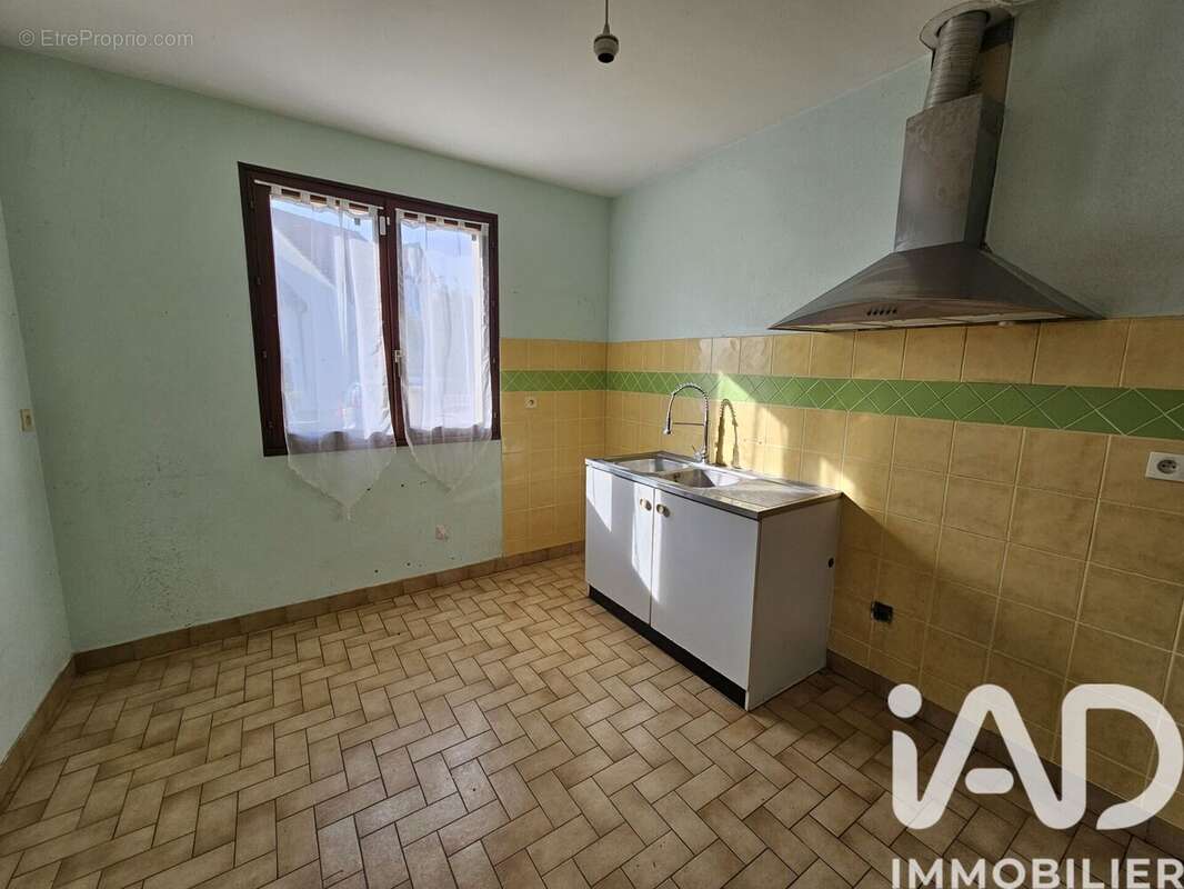 Photo 2 - Maison à THORE-LA-ROCHETTE