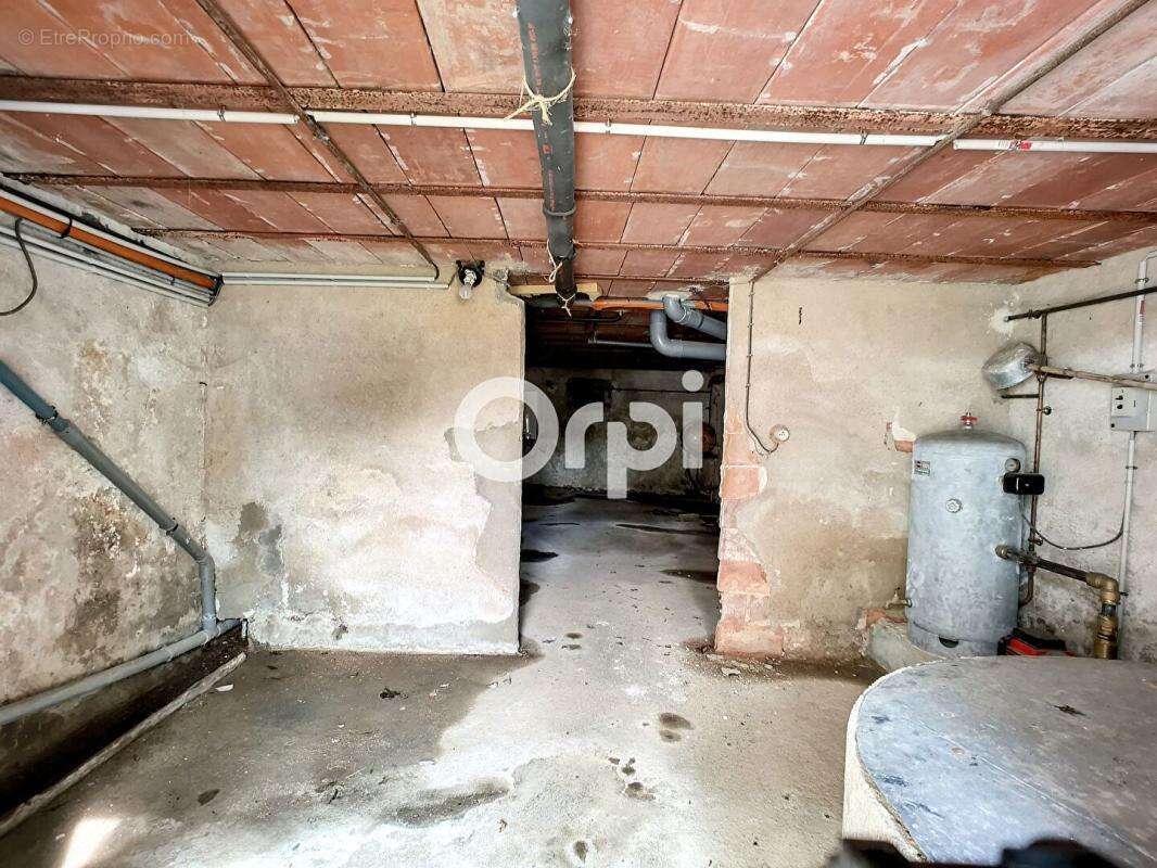 Maison à NERIS-LES-BAINS