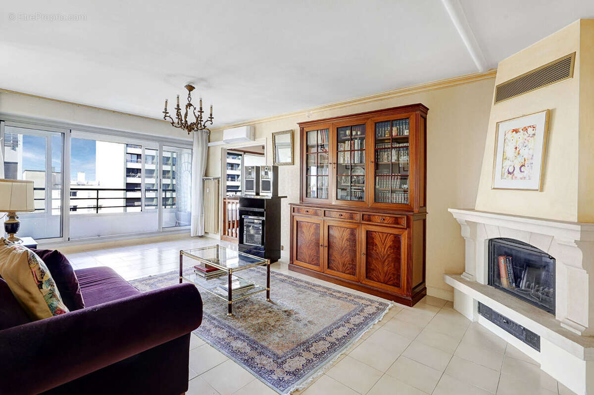 Appartement à PARIS-20E