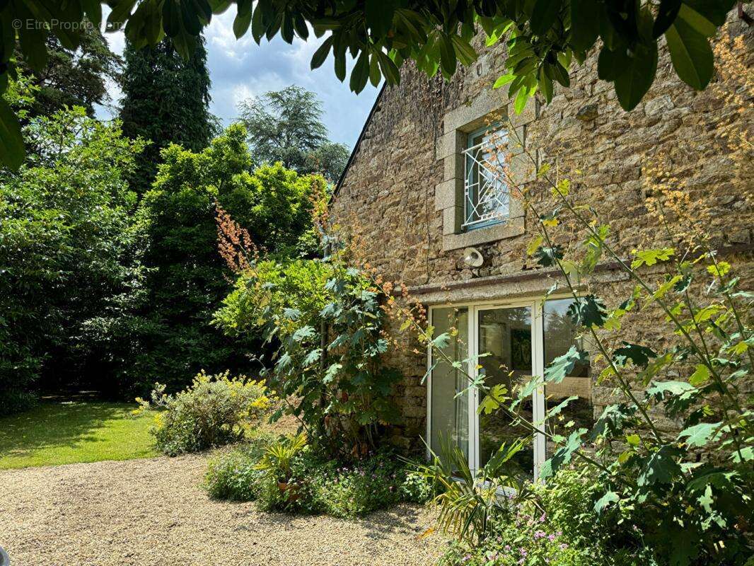 Maison à PLUVIGNER