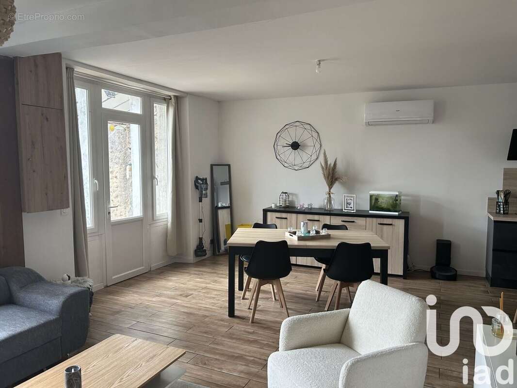 Photo 2 - Maison à VILLENEUVE-SUR-YONNE