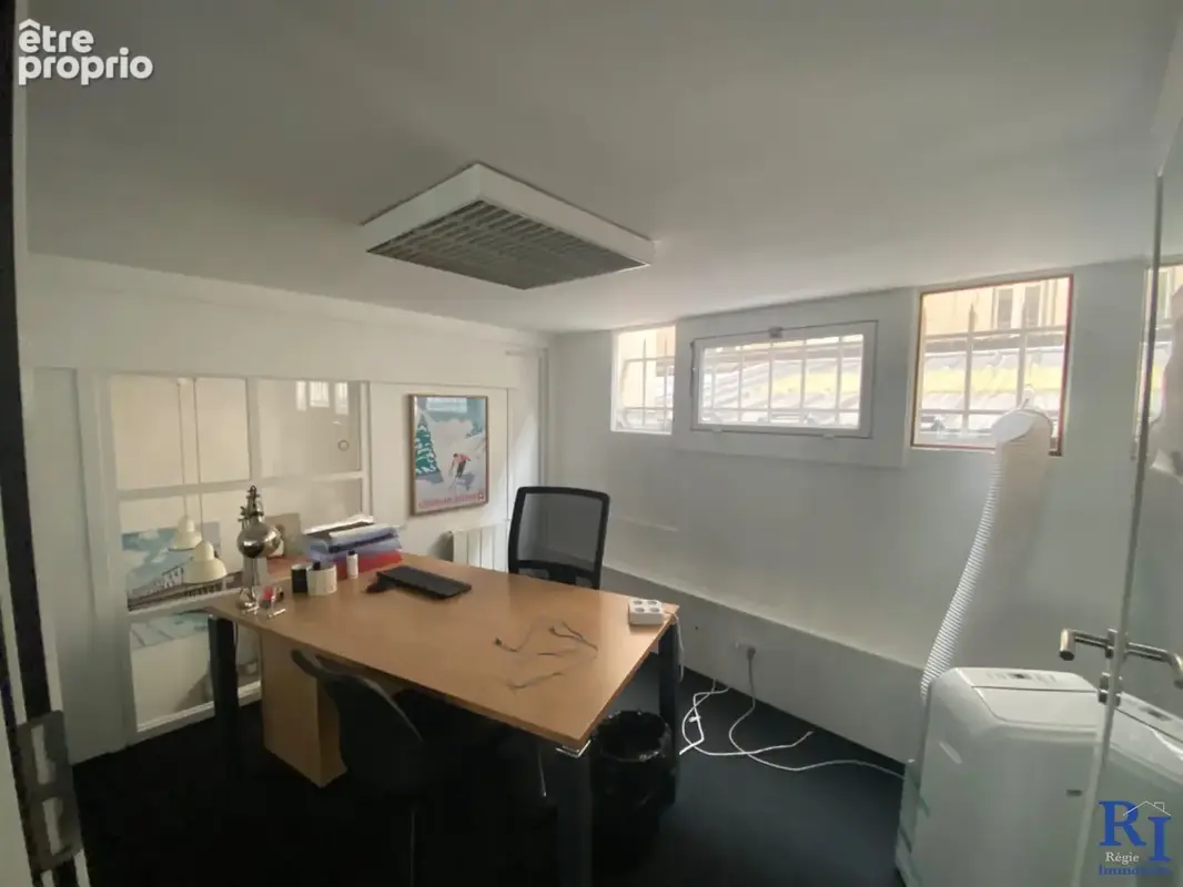 Bureau 1 mezzanine