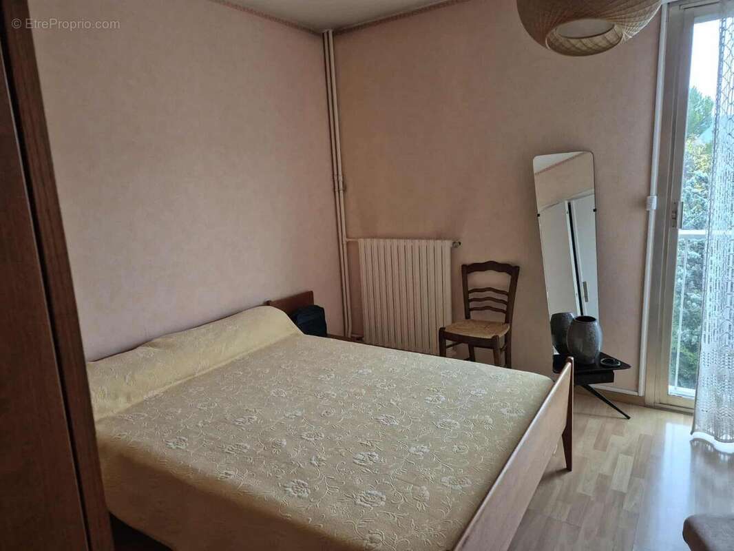   - Appartement à DRAGUIGNAN