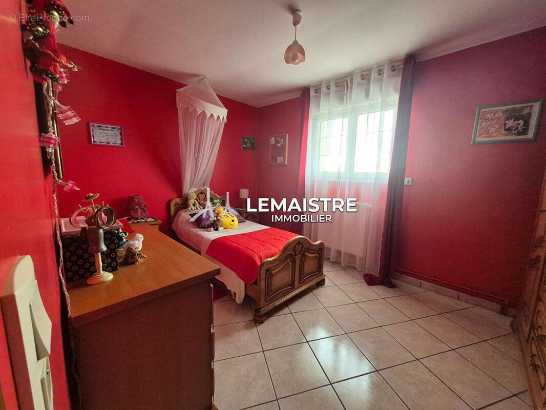 Maison à FONTAINE-LA-MALLET