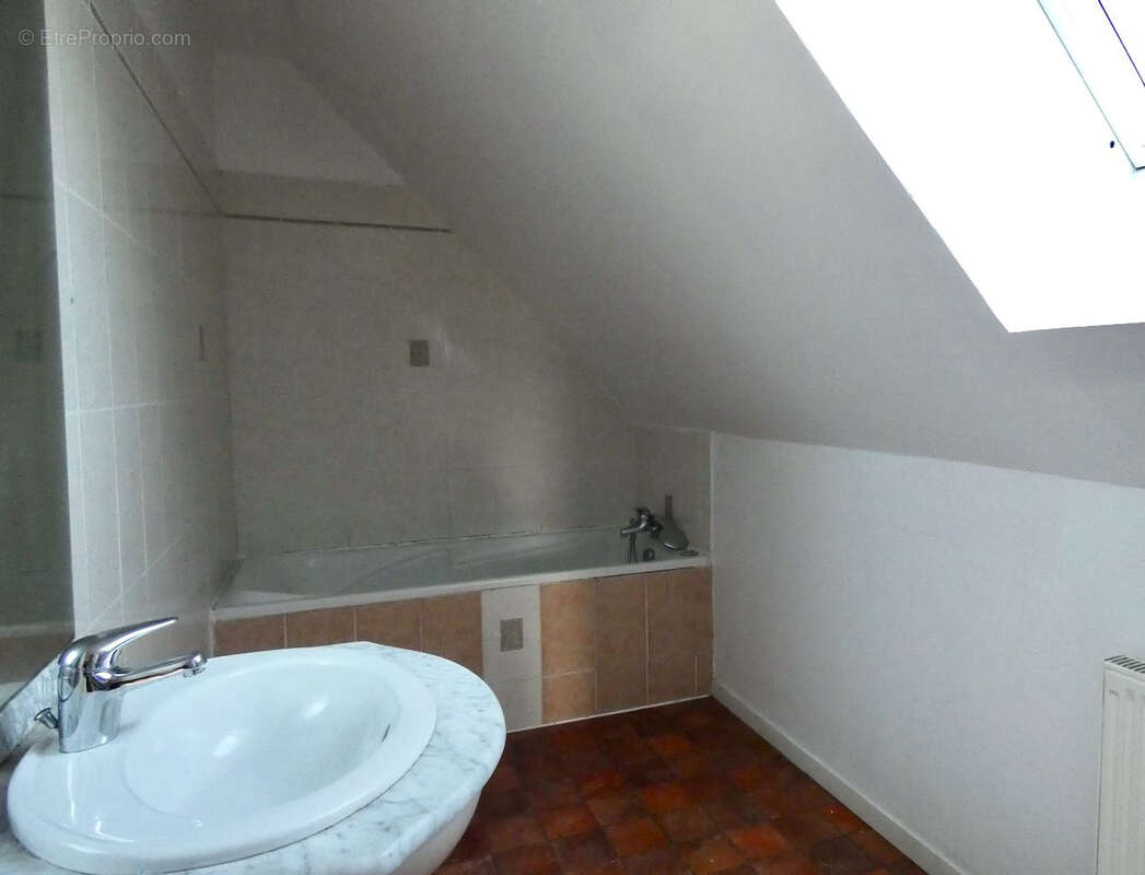 Maison à LA FERRIERE-SUR-RISLE