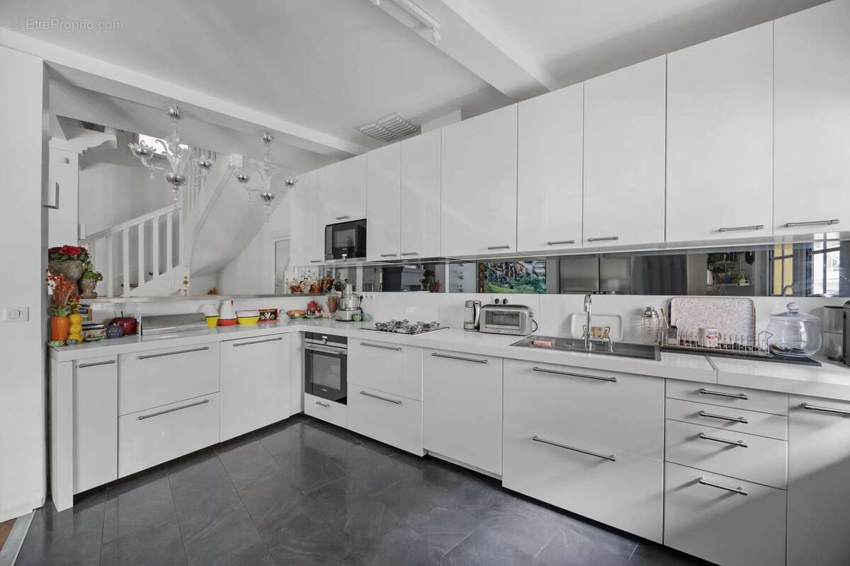 Maison à PARIS-14E