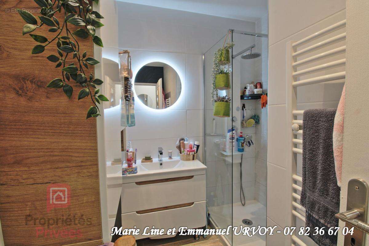 Barbentane 13570 ; Appartement T3 au 1er étage - 56 m² -  parking - - photo 8