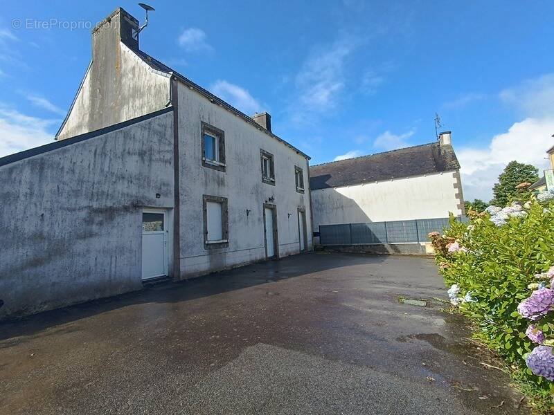 Maison à LAZ
