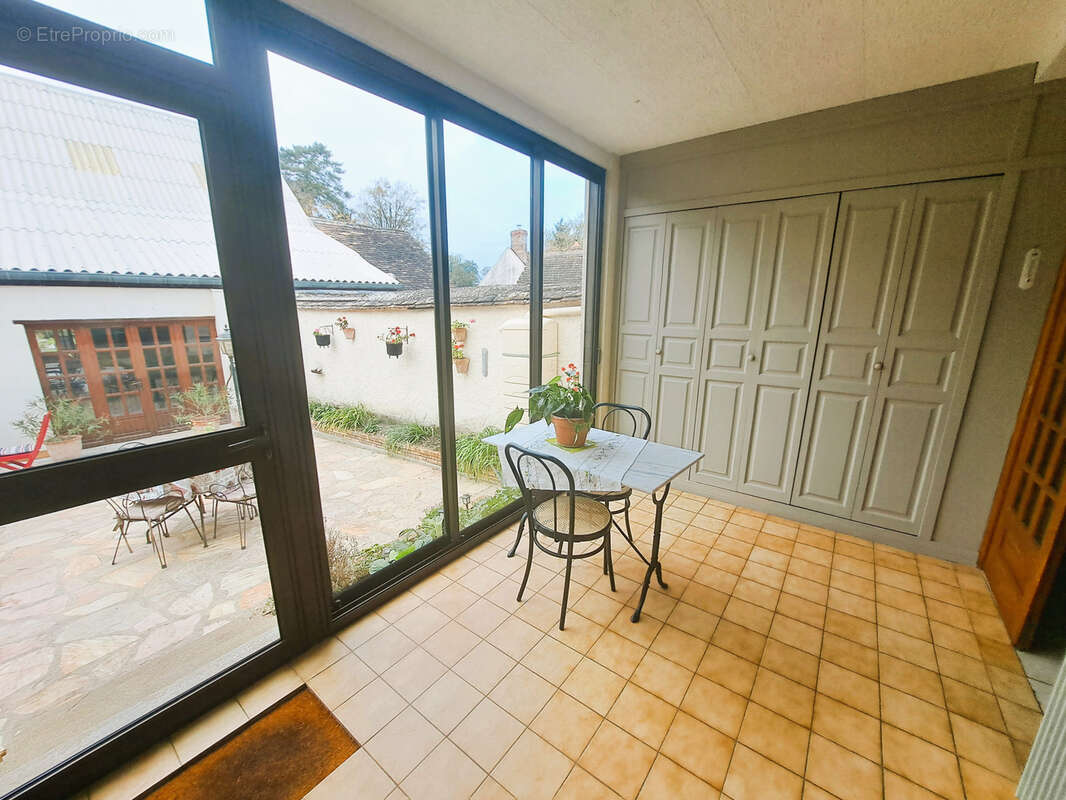 Maison à VILLENEUVE-LA-GUYARD