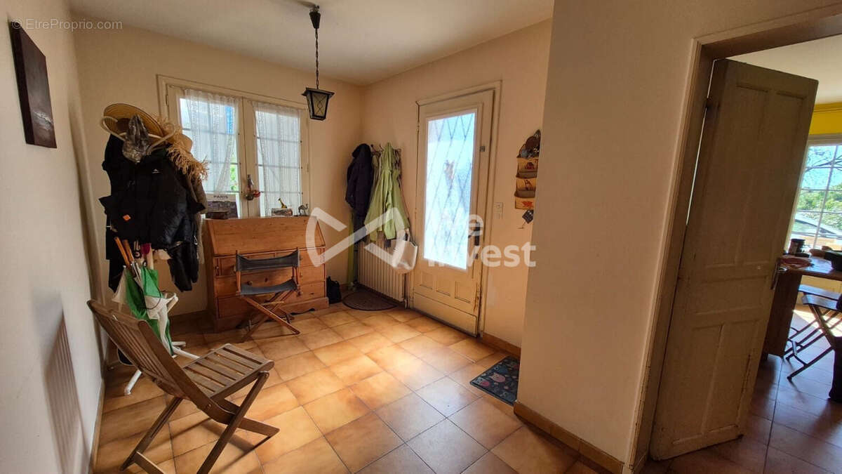 Entrée - Maison à VILLEMATIER