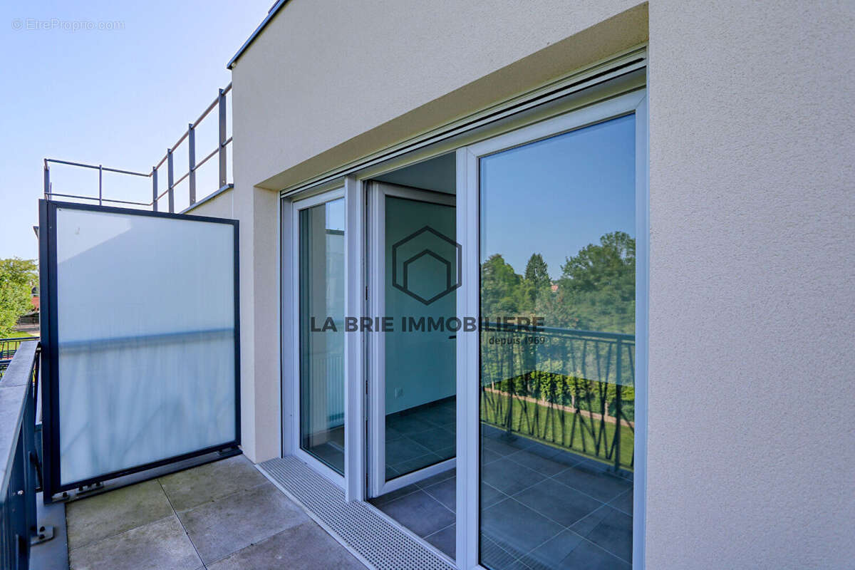 Appartement à CHENNEVIERES-SUR-MARNE