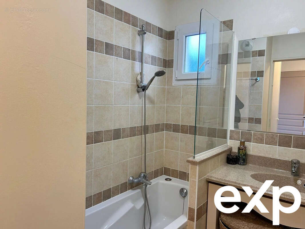 Appartement à MALLEMORT