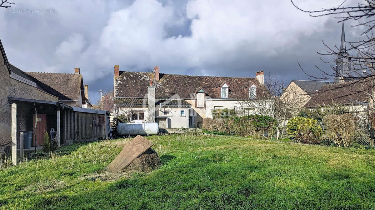 Maison à LA CHAPELLE-DU-BOIS