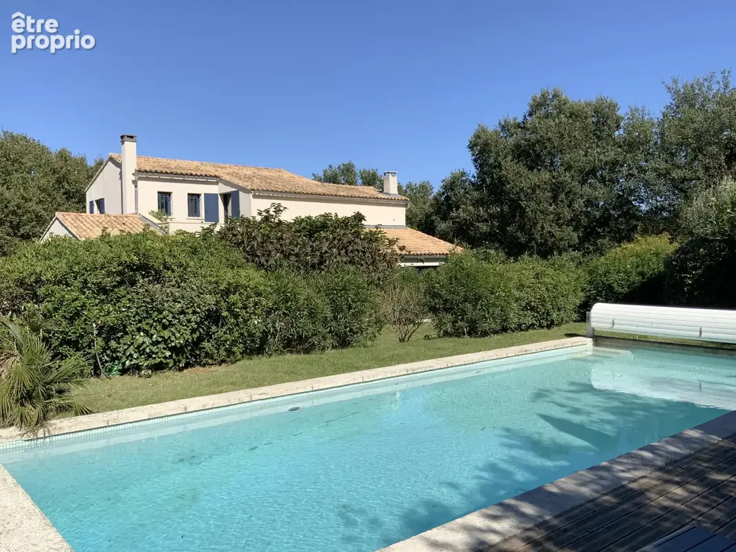 Villa avec piscine dans un cadre verdoyant à 12 minutes d'Uzès. - photo 9
