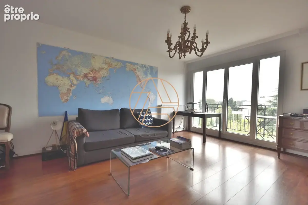 Appartement à SAINT-MAUR-DES-FOSSES