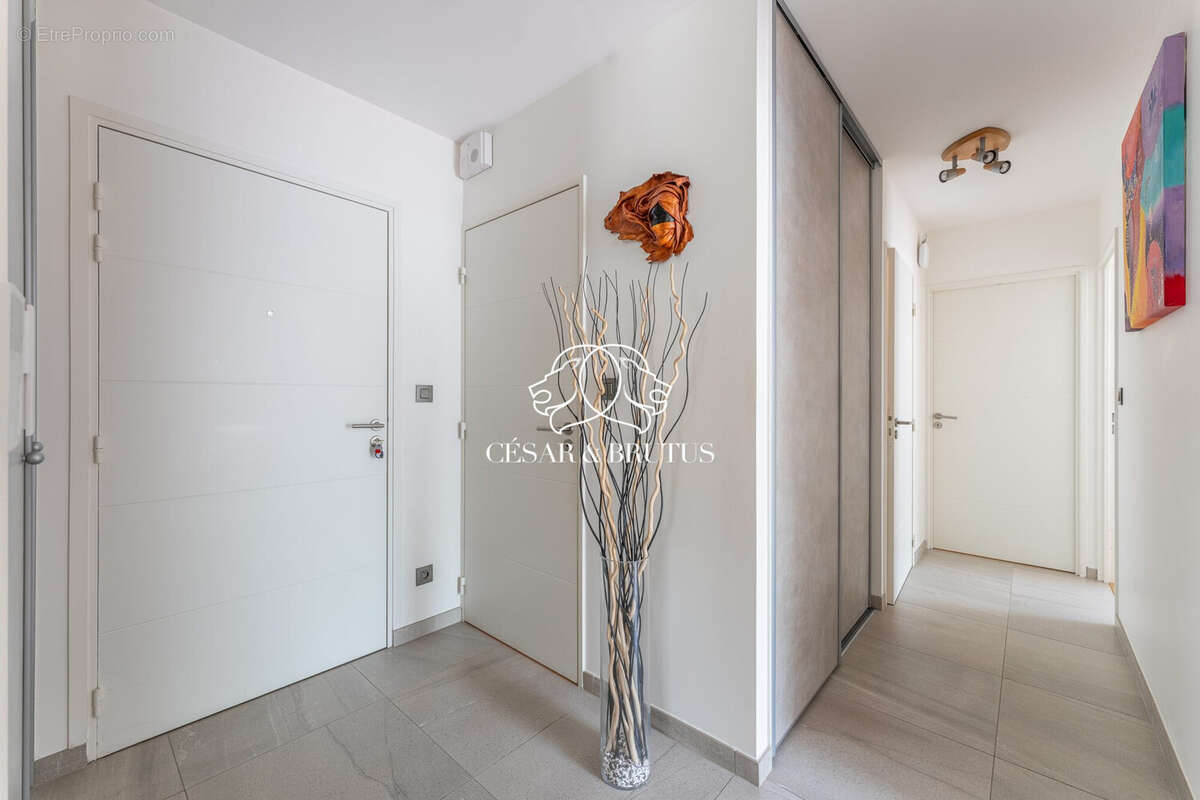 Appartement 4 pièces 95 m² à vendre à Bron (69500) - photo 6