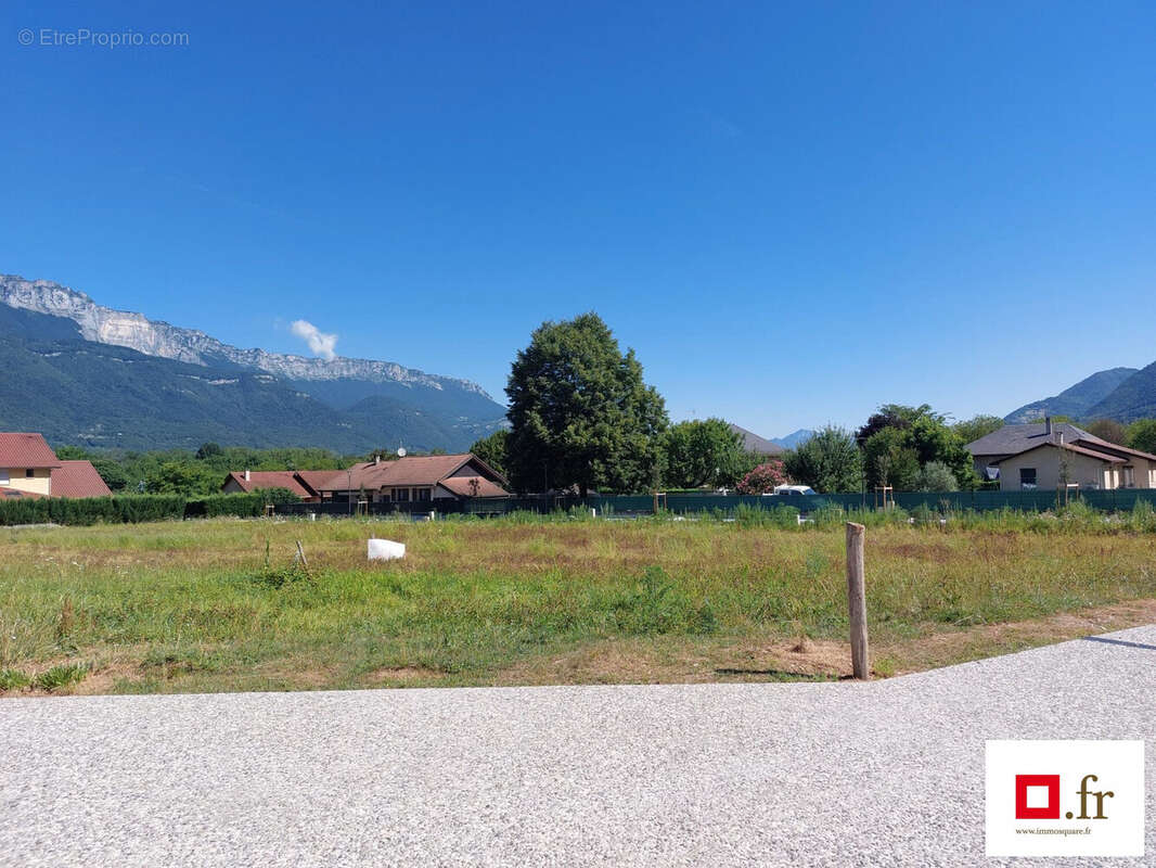 Terrain 596 m² à Tencin  - photo 4
