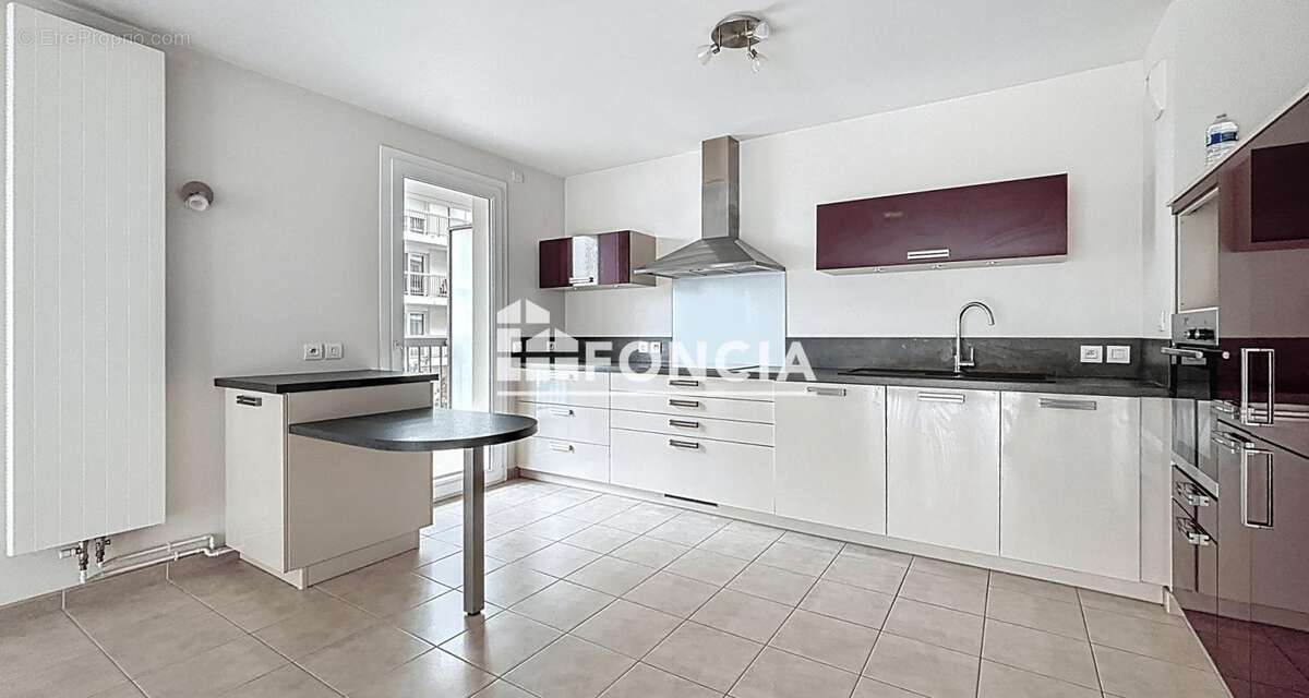 FONCIA CAEN - Spacieux T5 de 107m² avec 30m² de balcons - photo 5