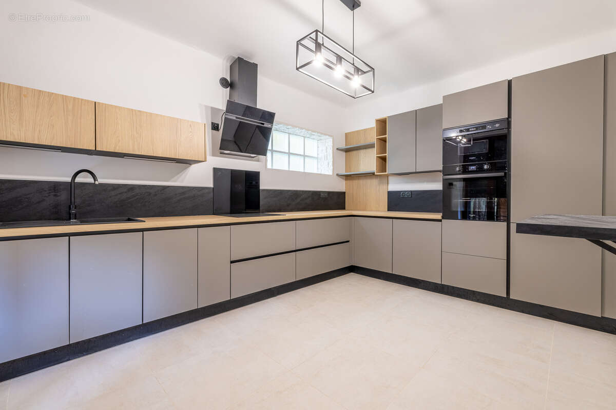 Maison à SAINT-MAUR-DES-FOSSES