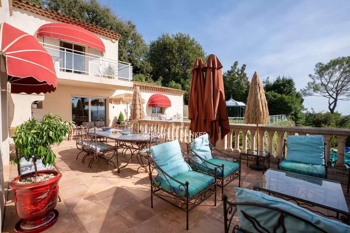 Maison à MOUGINS