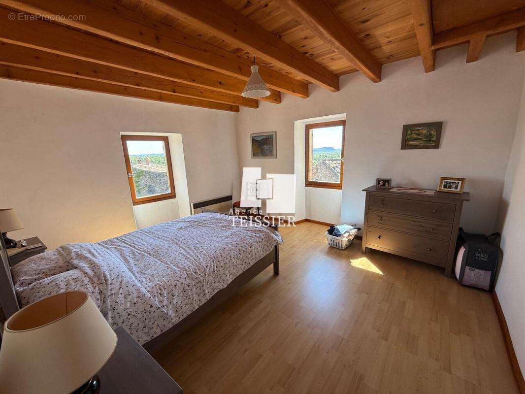 Maison à SAINT-PAUL-LE-JEUNE