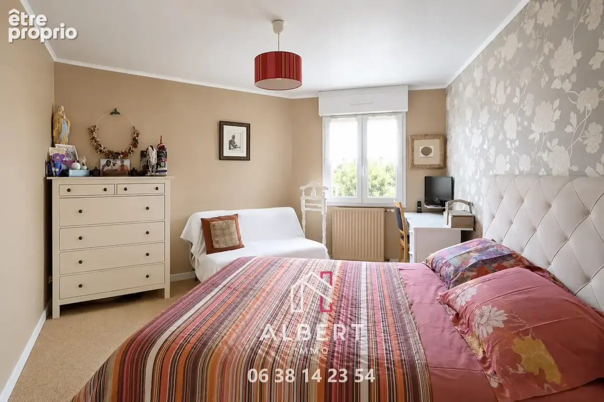 Les Justices - Appartement type 5 de 110 M2 - 3 chambres, balcon et garage - photo 6
