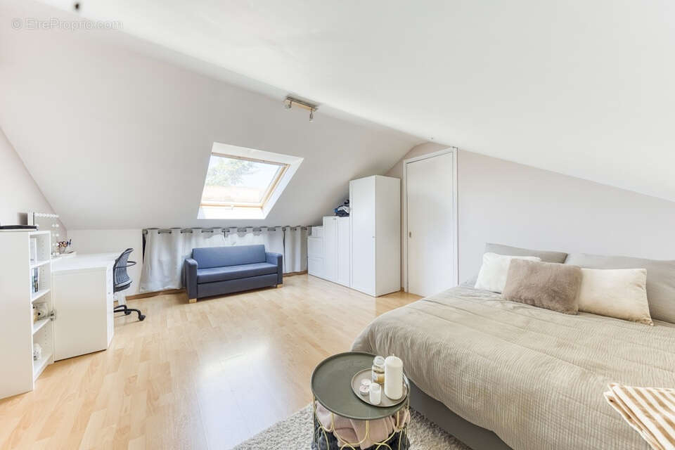 Maison à OZOIR-LA-FERRIERE