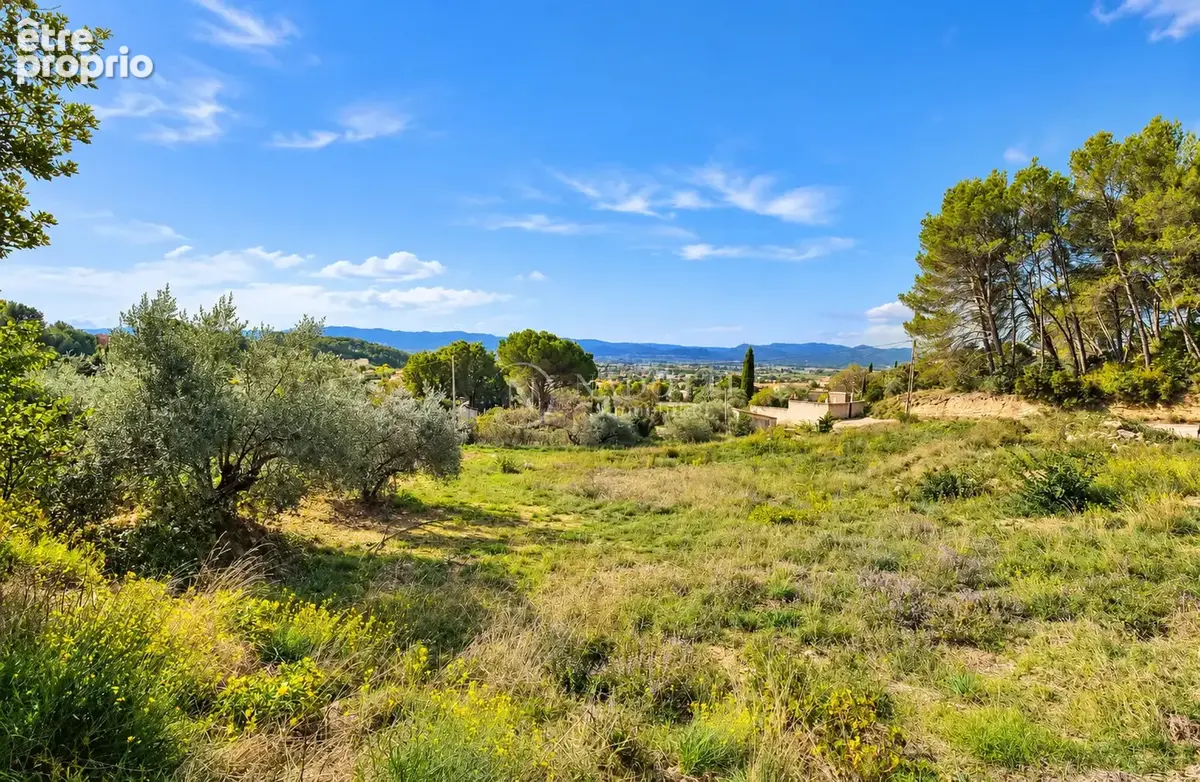 Photo Terrain à Cadenet au prix de 315 000€