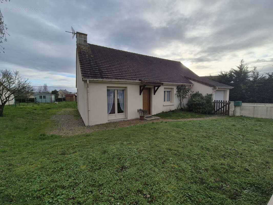 Maison à AUVERS-LE-HAMON