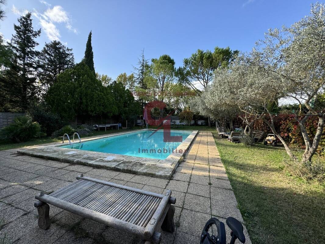 Maison à SAUMANE-DE-VAUCLUSE