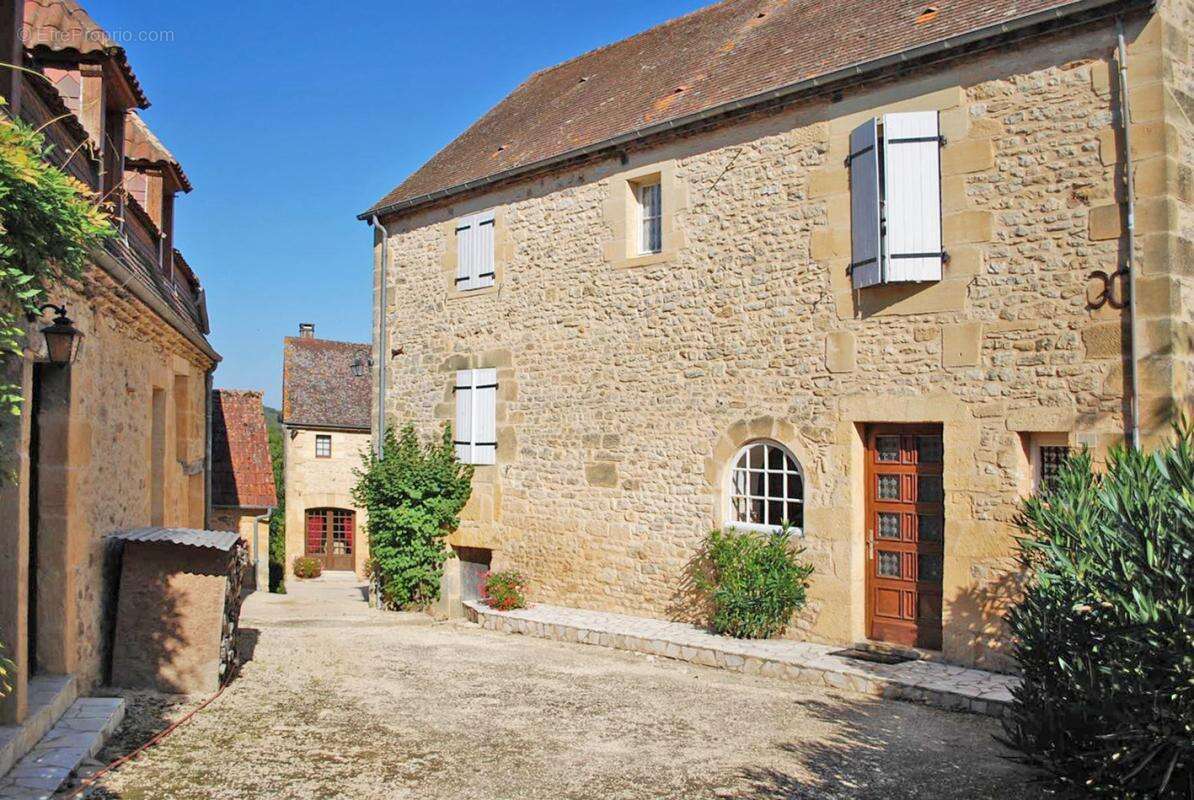 Domaine ferme auberge gîtes 30 pièce(s) 650 m2 - photo 3
