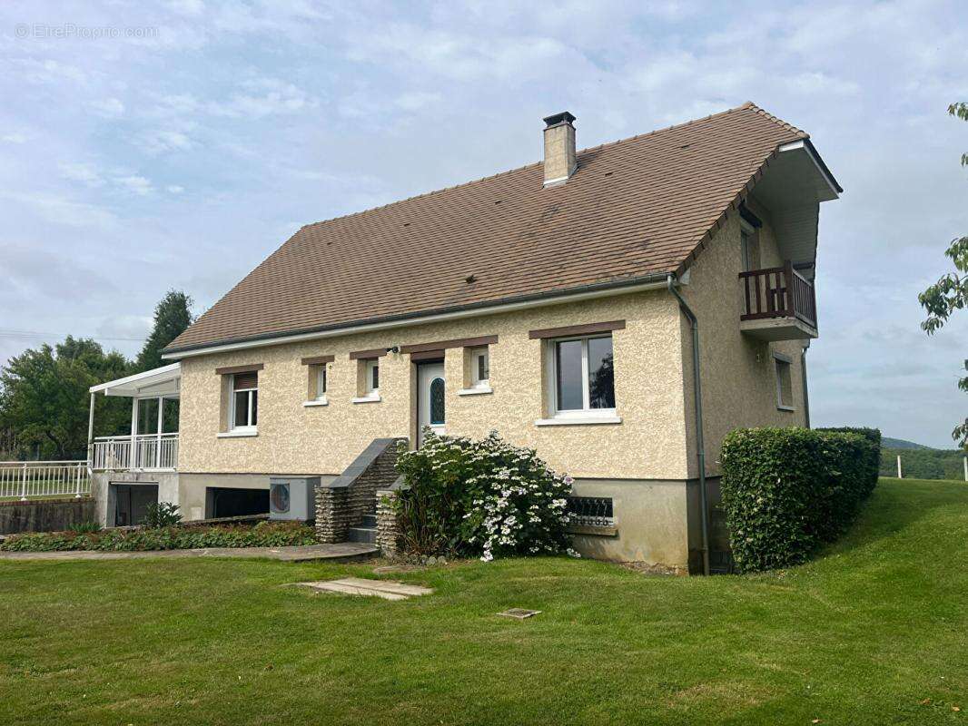 Maison à CHARLEVAL