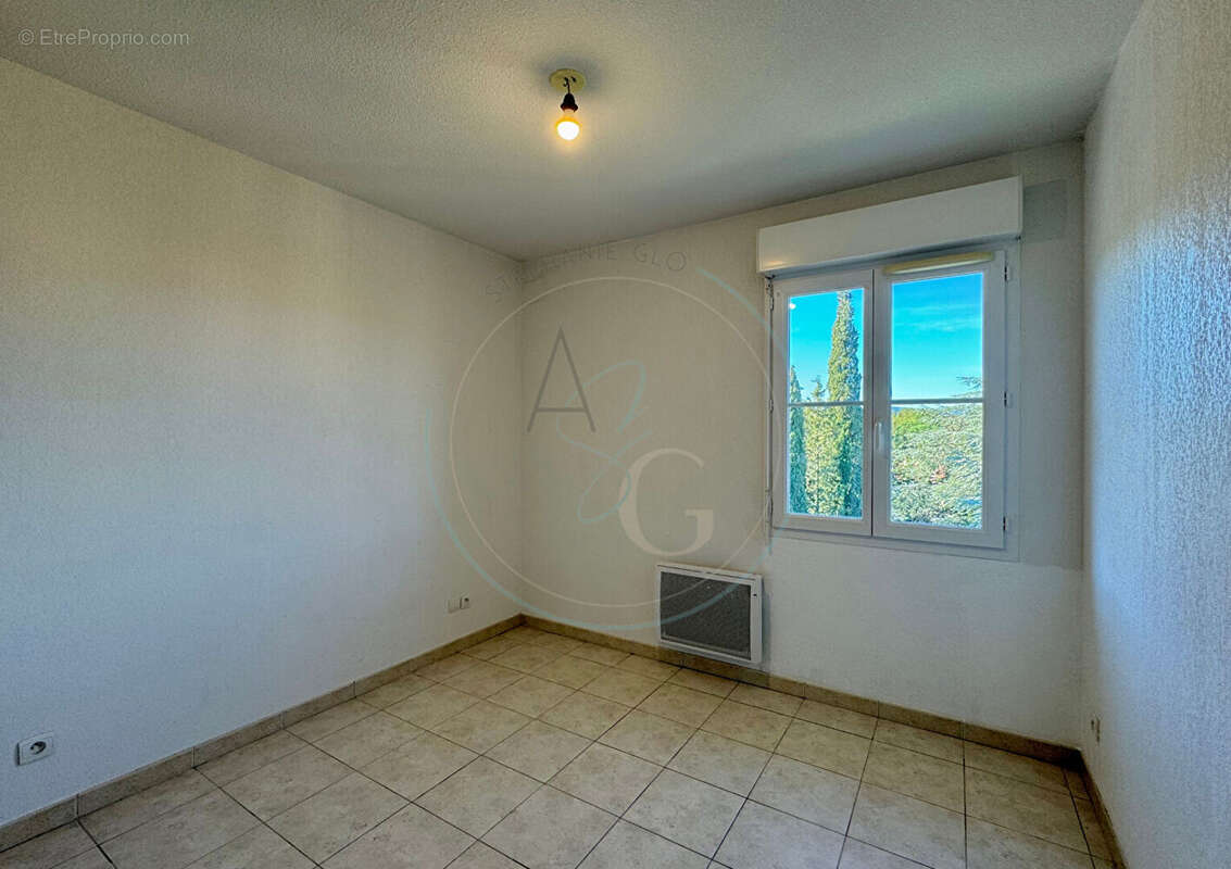 Appartement à COGOLIN