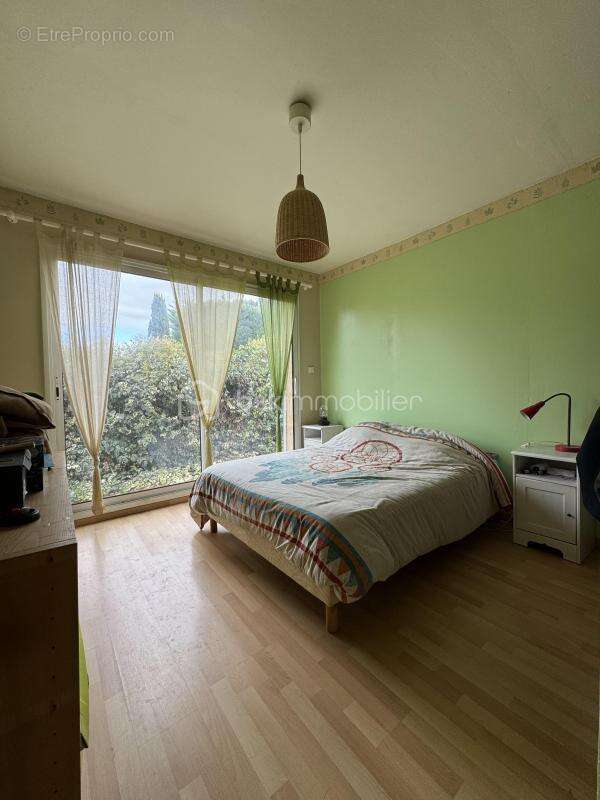 Maison à SAINT-SERIES