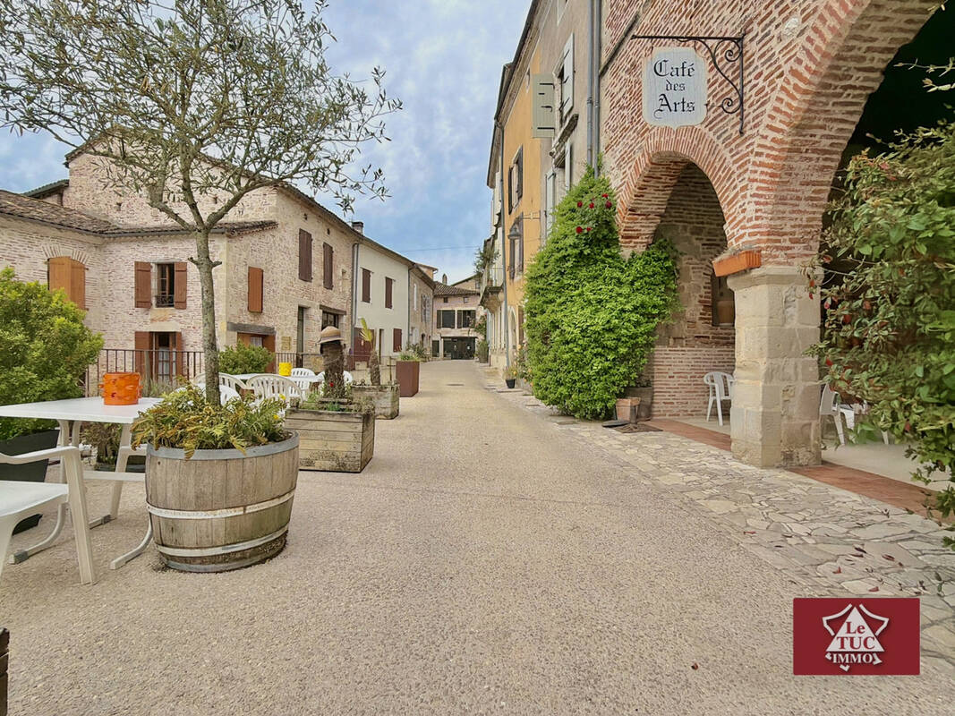 Commerce à PENNE-D'AGENAIS