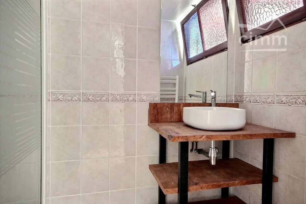 Appartement à GIERES