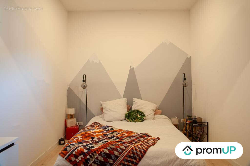 Maison à MONTJAVOULT