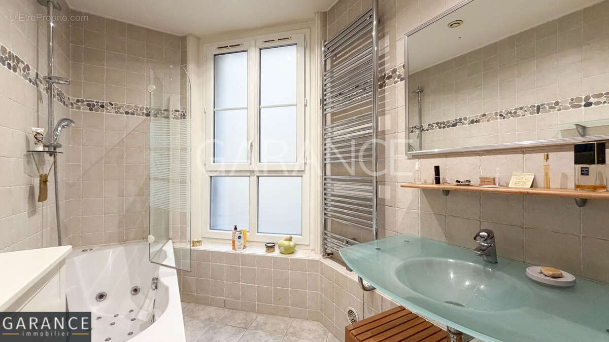 Appartement à PARIS-12E