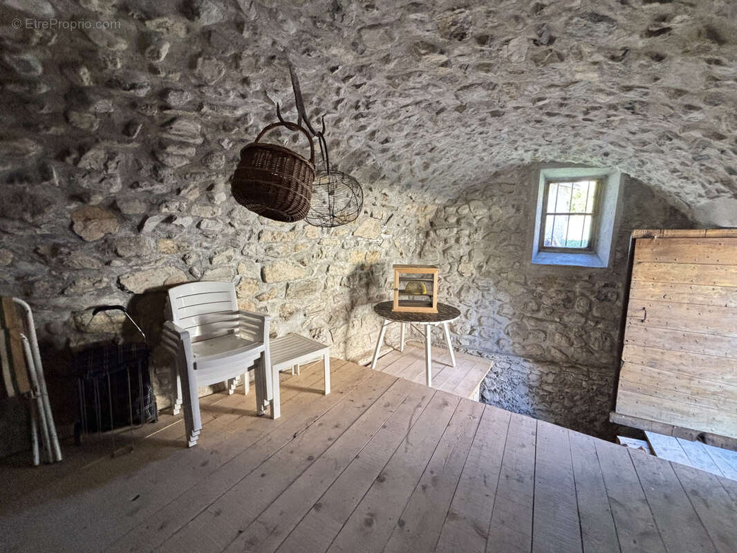 Maison à LA ROCHE-DES-ARNAUDS