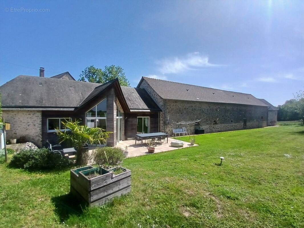 Maison à SOULGE-SUR-OUETTE