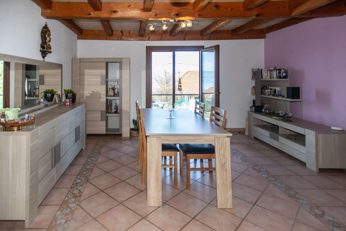Maison à LUGRIN