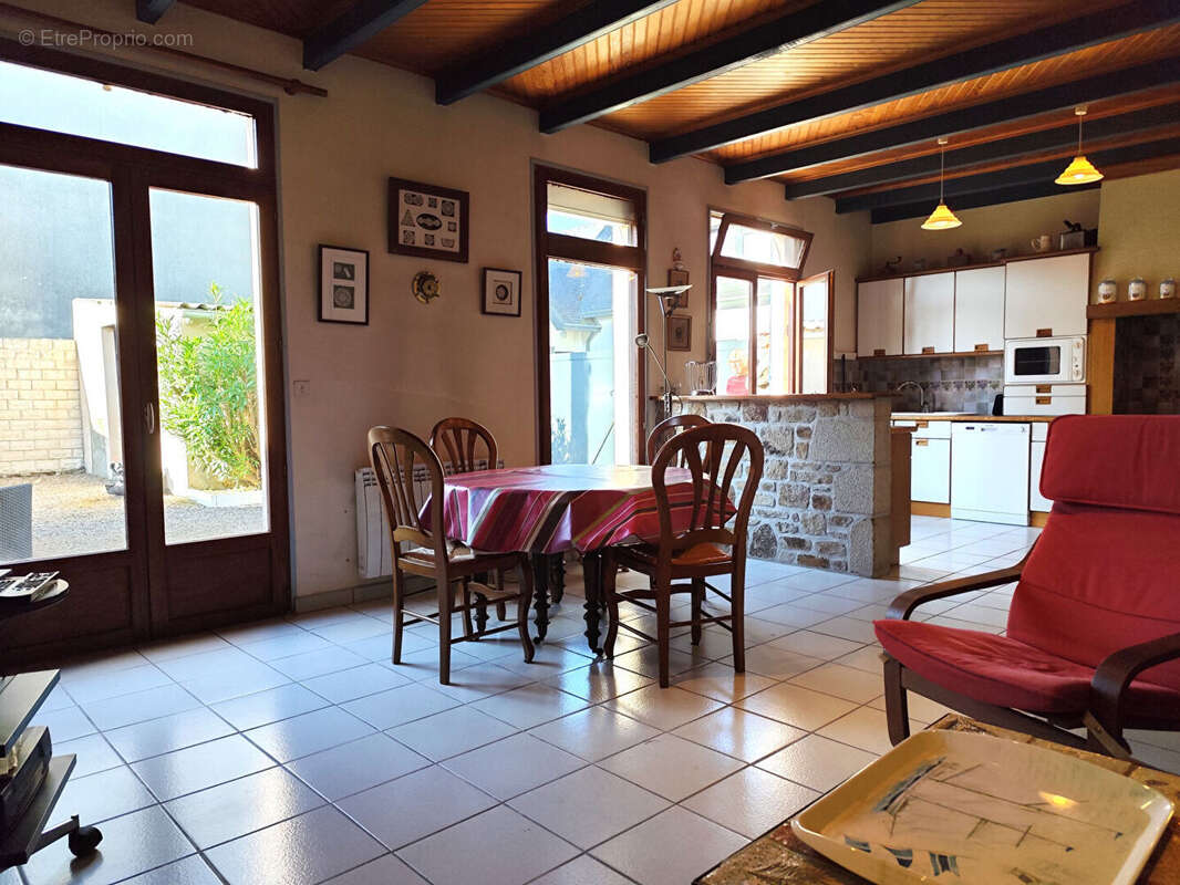 Maison à COMBRIT