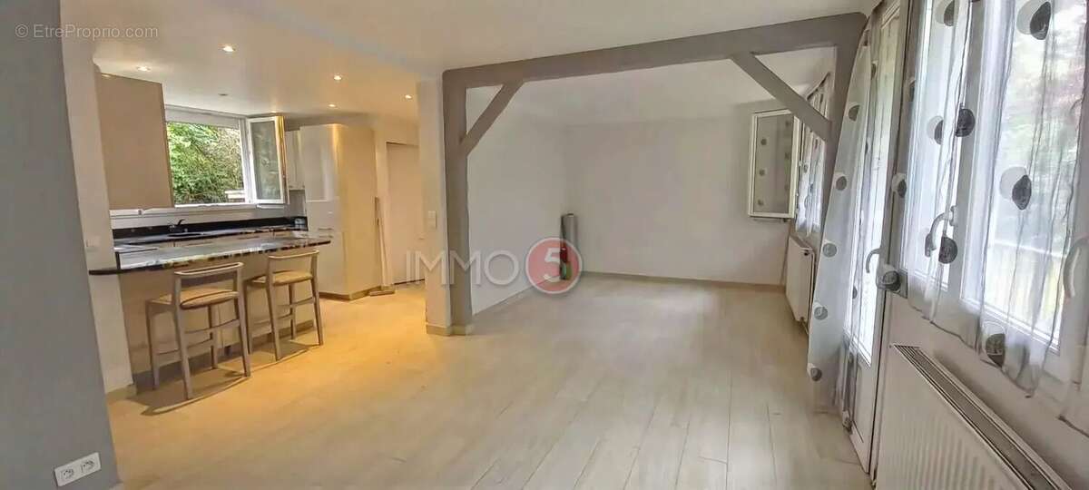 Appartement à LE RAINCY