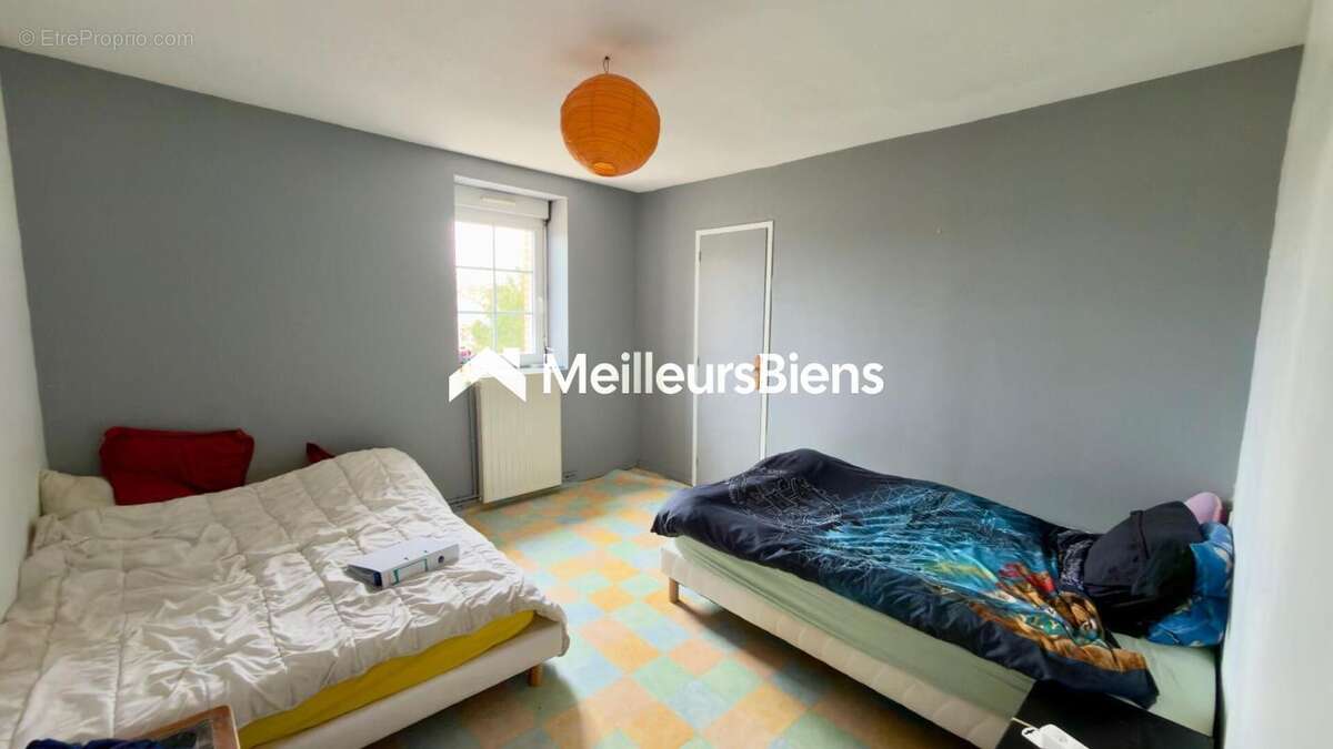 Maison à RENAZE