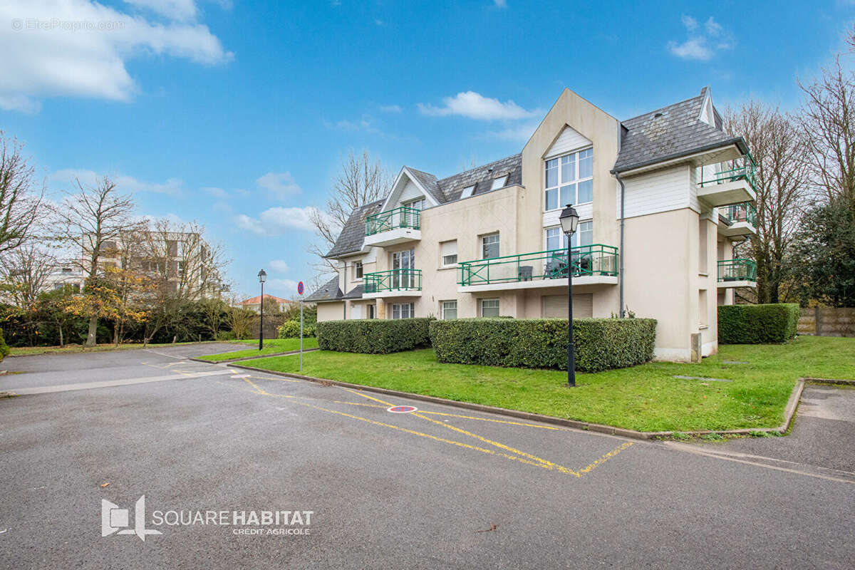 Appartement à SAINT-MARTIN-BOULOGNE